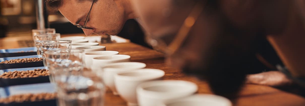 Come degustare un caffè: una piccola guida