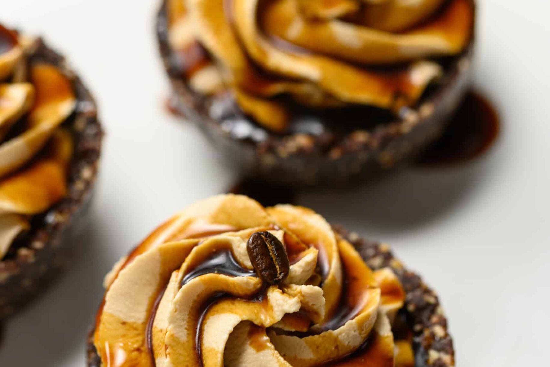 Una golosità imperdibile: le crostatine fredde caffè e nocciole