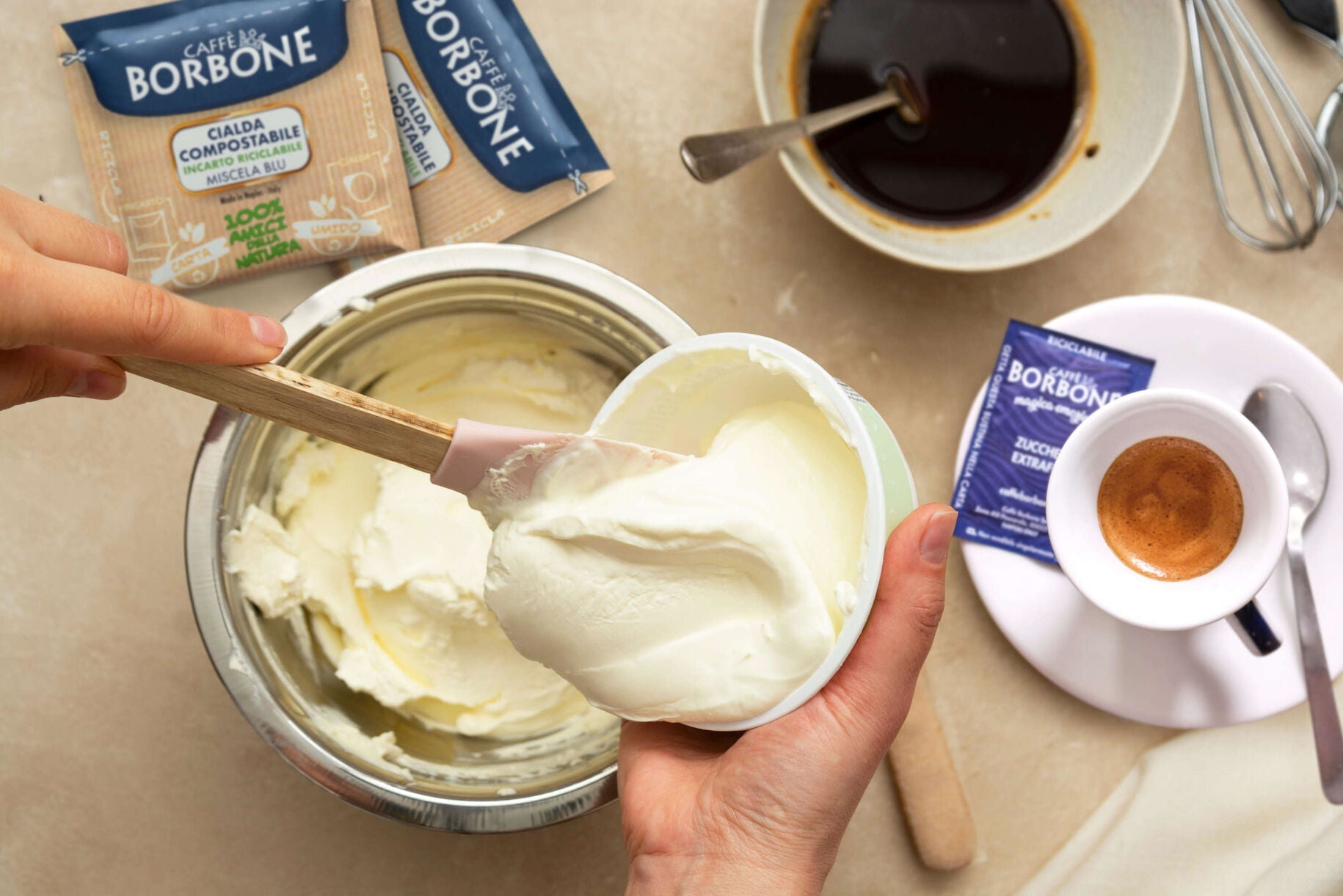 Crema al mascarpone e caffè senza uova: come prepararla?