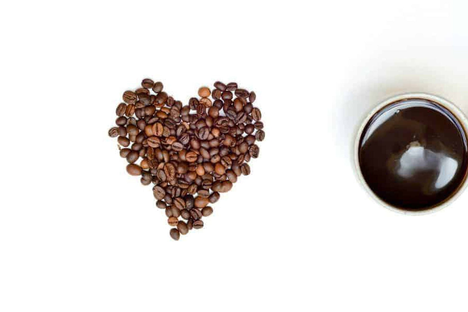 Bere caffè dopo i pasti: quali sono gli effetti sul nostro organismo?
