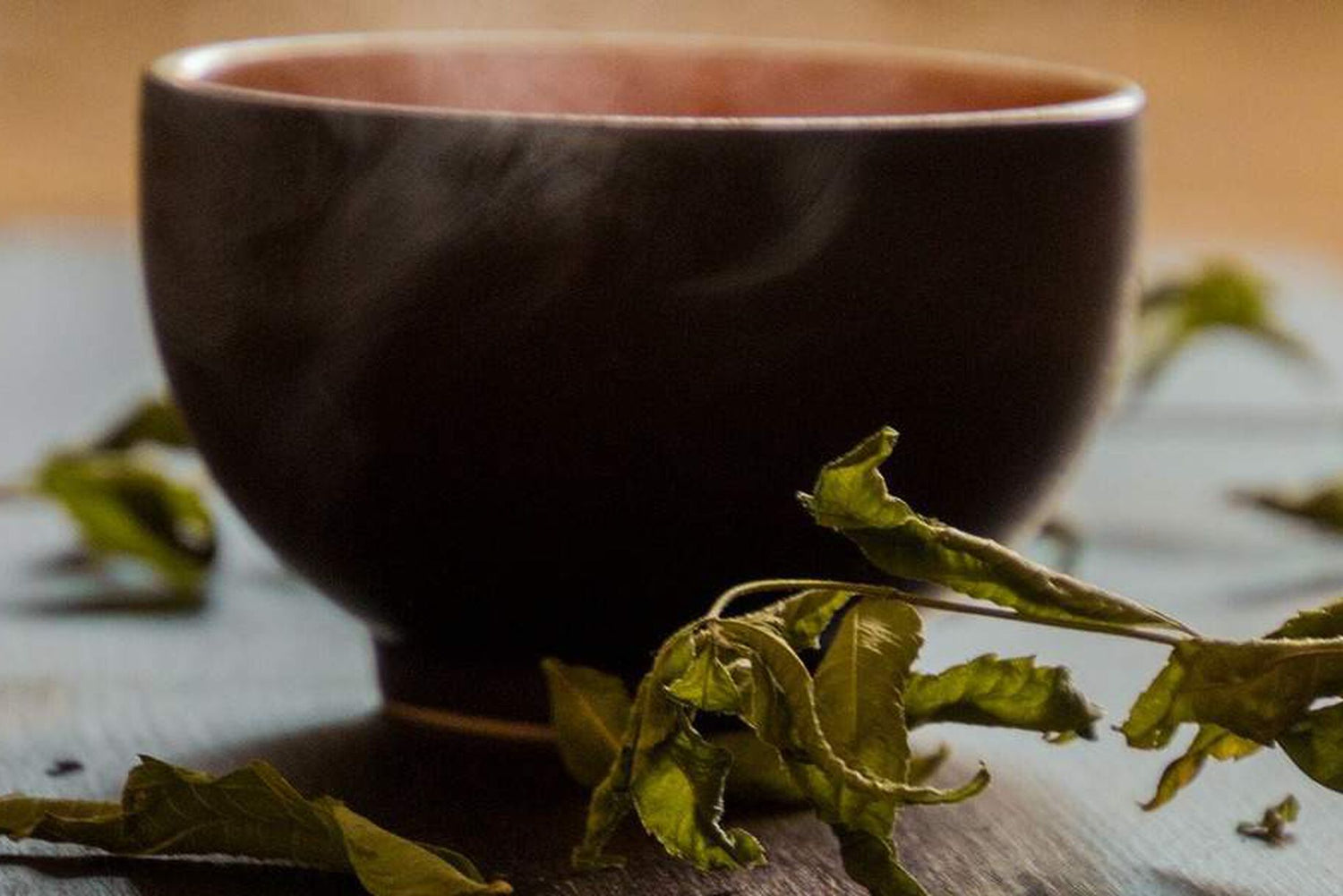 Il tè verde contro l'acne